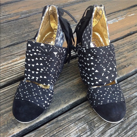 Irregular Choice Milkshake Mush Polka Dot Heels Sz 9 EU 39 Geometric Triangles - Picture 2 of 8